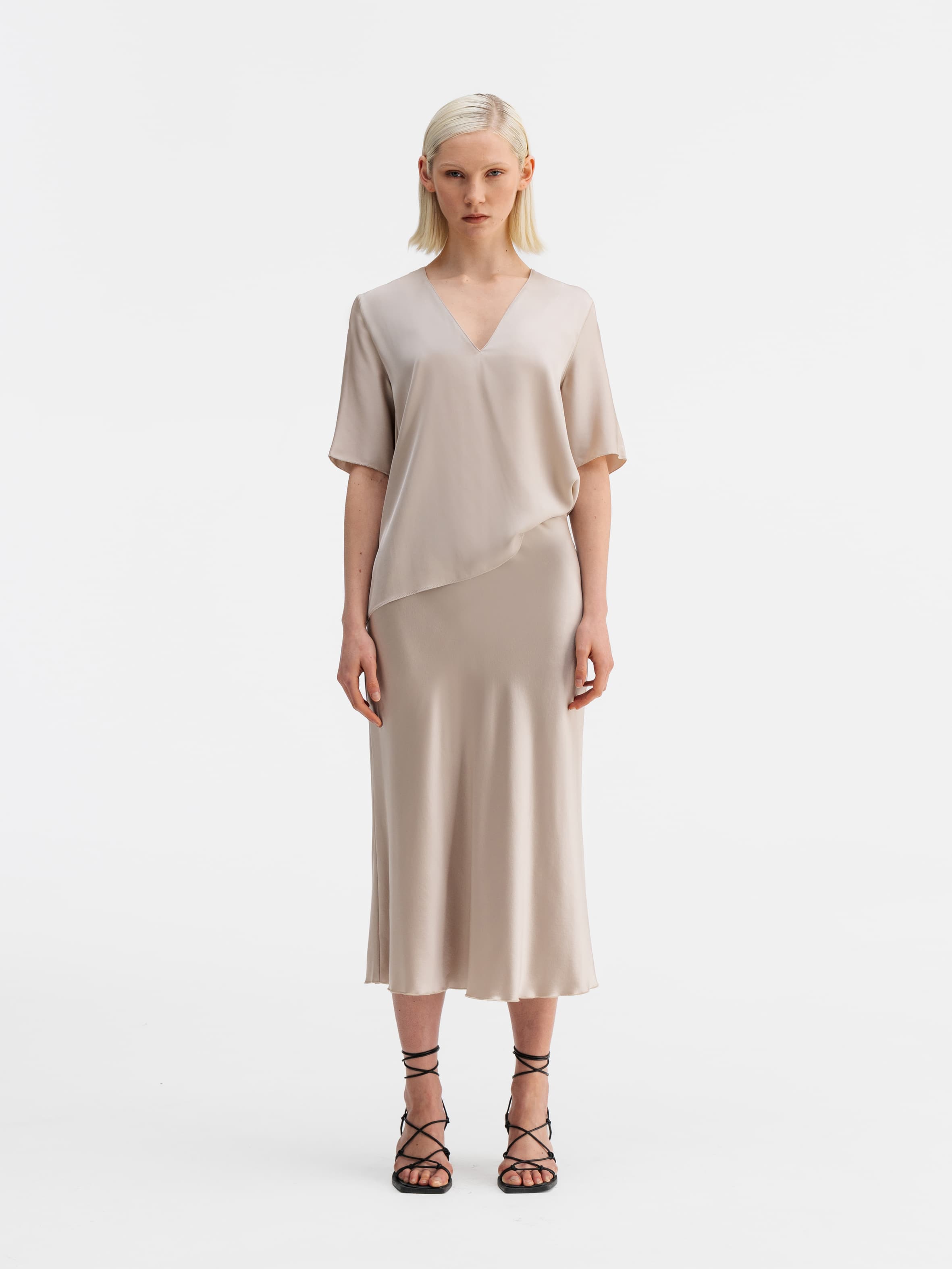 Yoli v-neck silk blouse greige