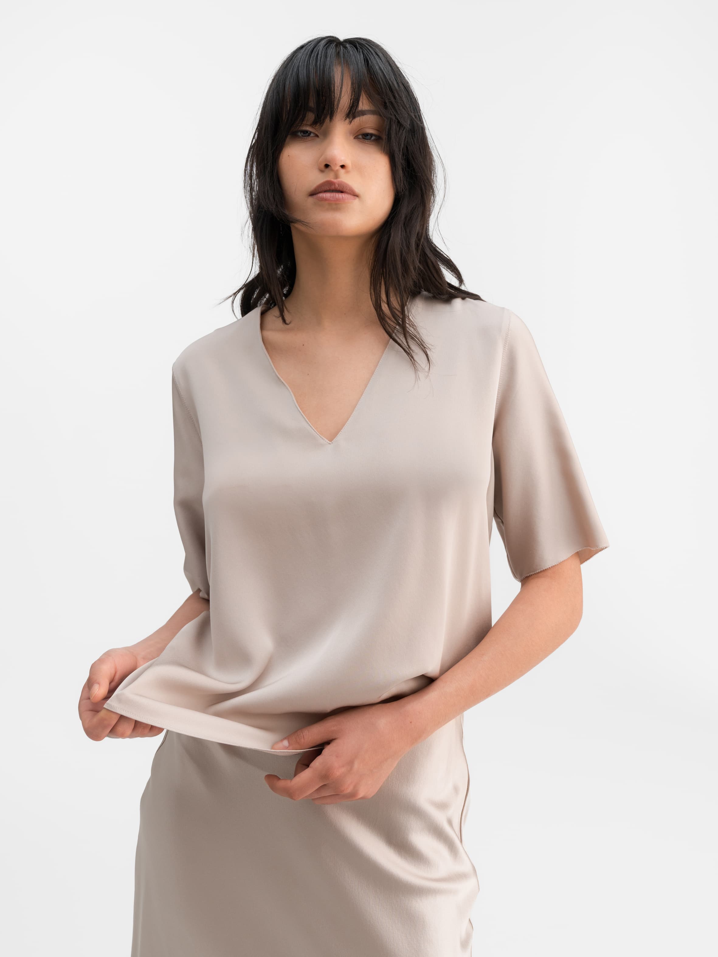 Yoli v-neck silk blouse greige