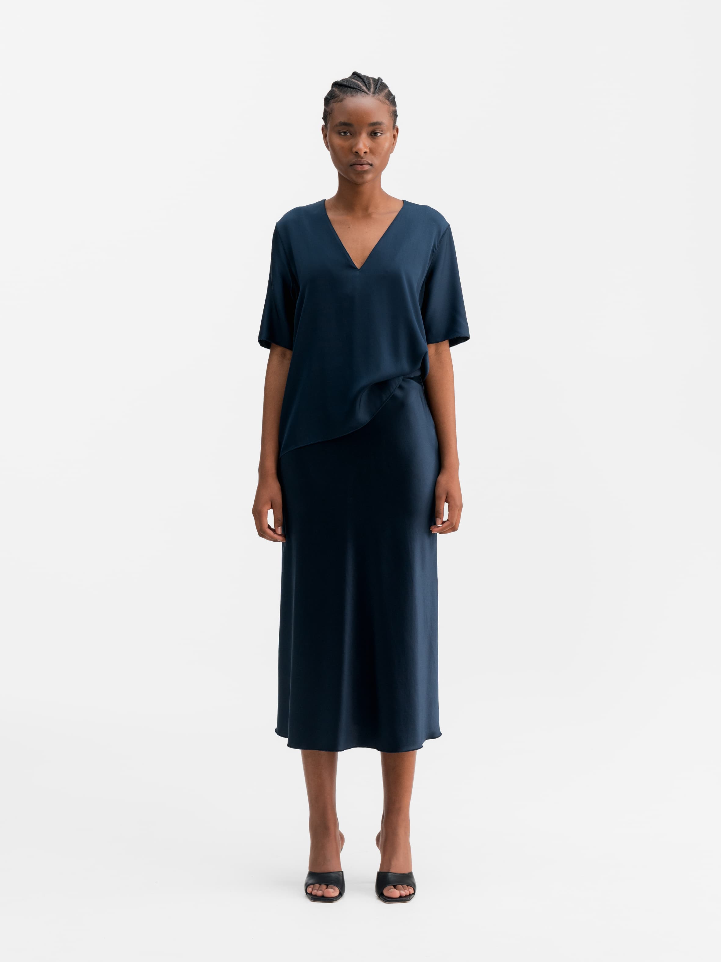 Yoli v-neck silk blouse midnight blue