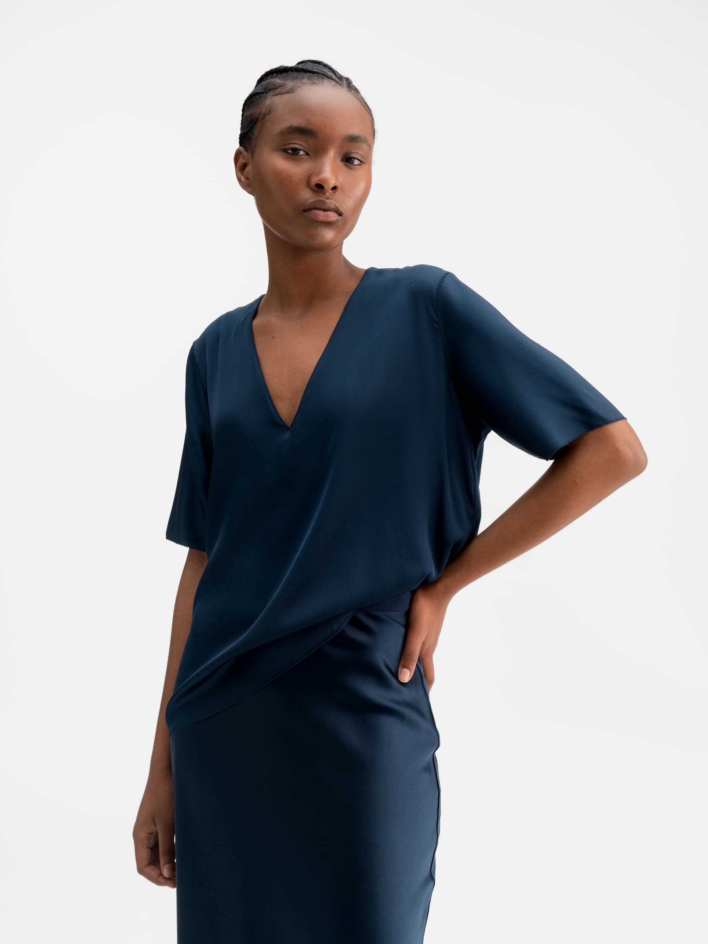 Yoli v-neck silk blouse midnight blue