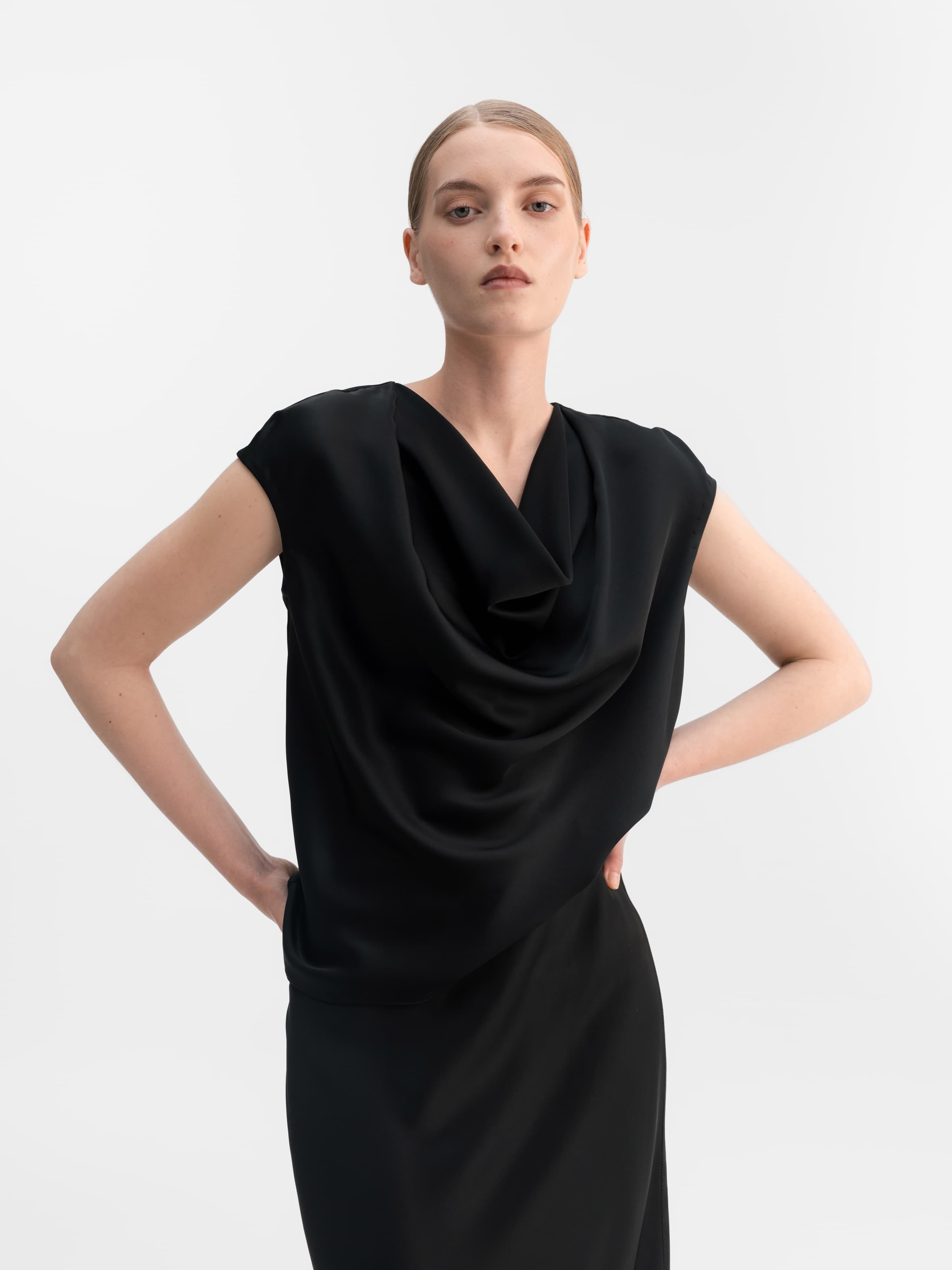 Zia satin top black