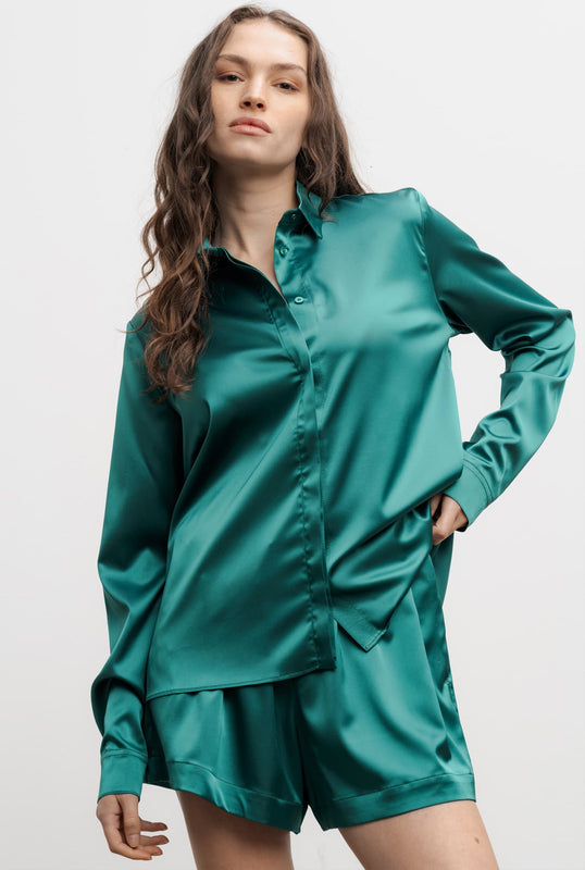 Aly satin shorts emerald green