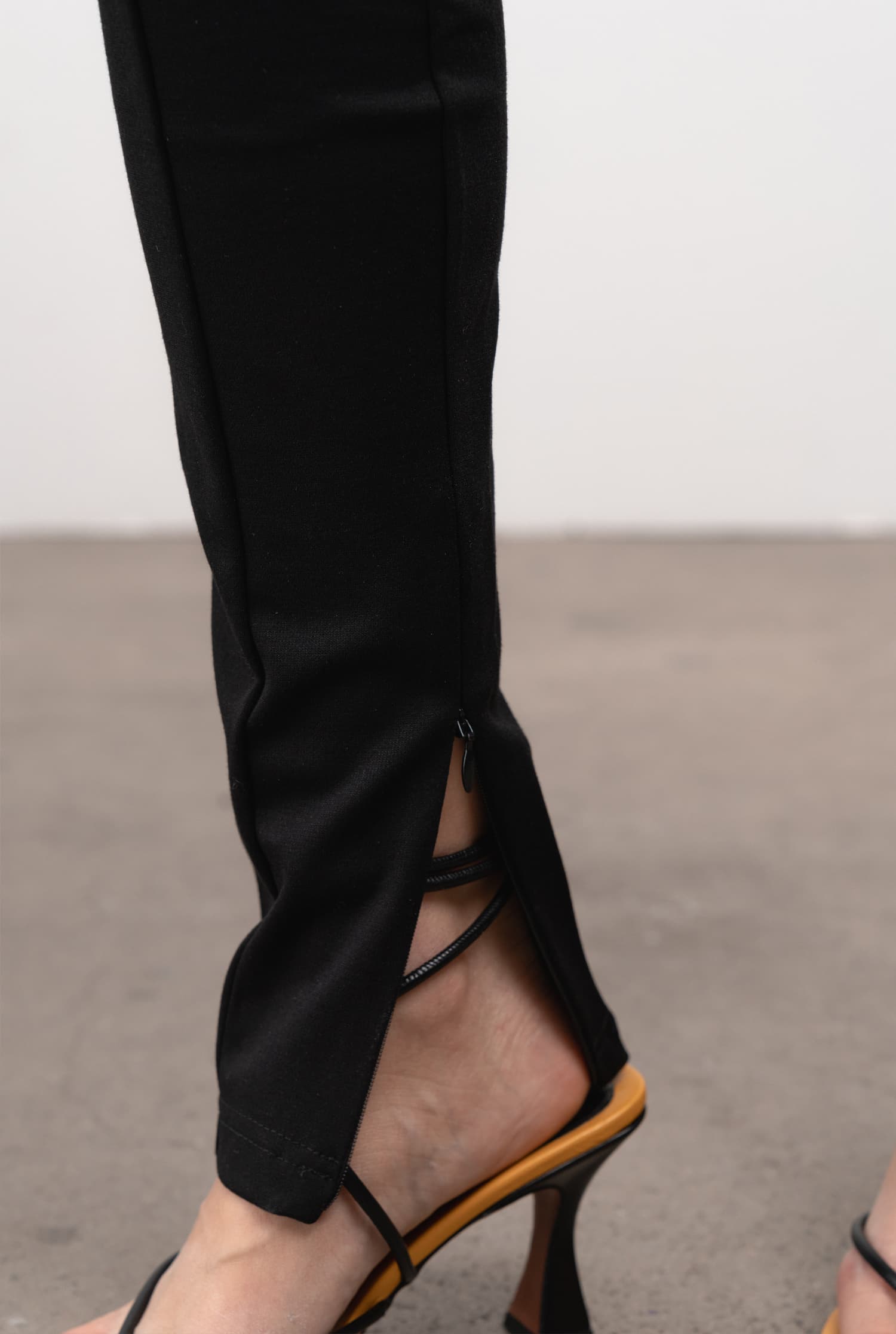 Elly trousers black