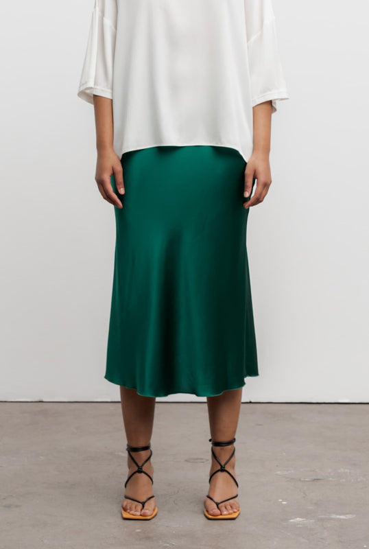 Hana satin silk skirt emerald green