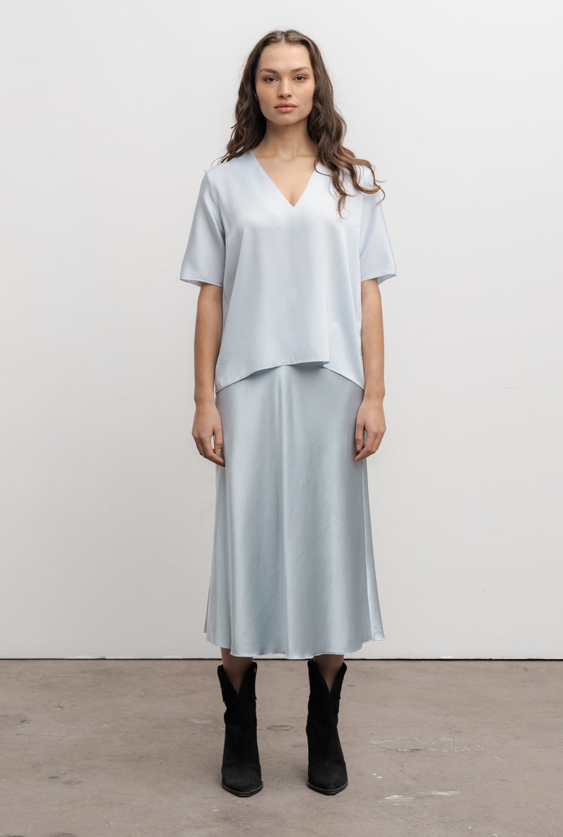 Hana silk skirt light blue