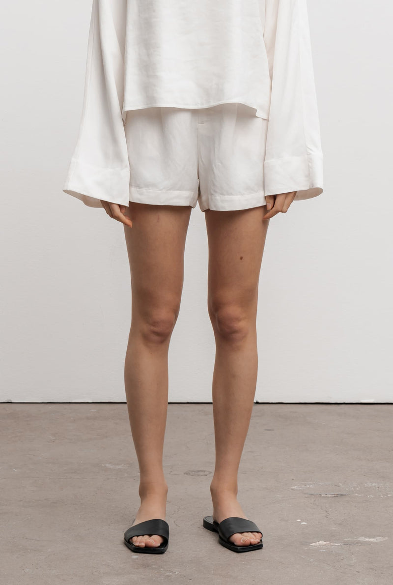 Noma linen shorts offwhite