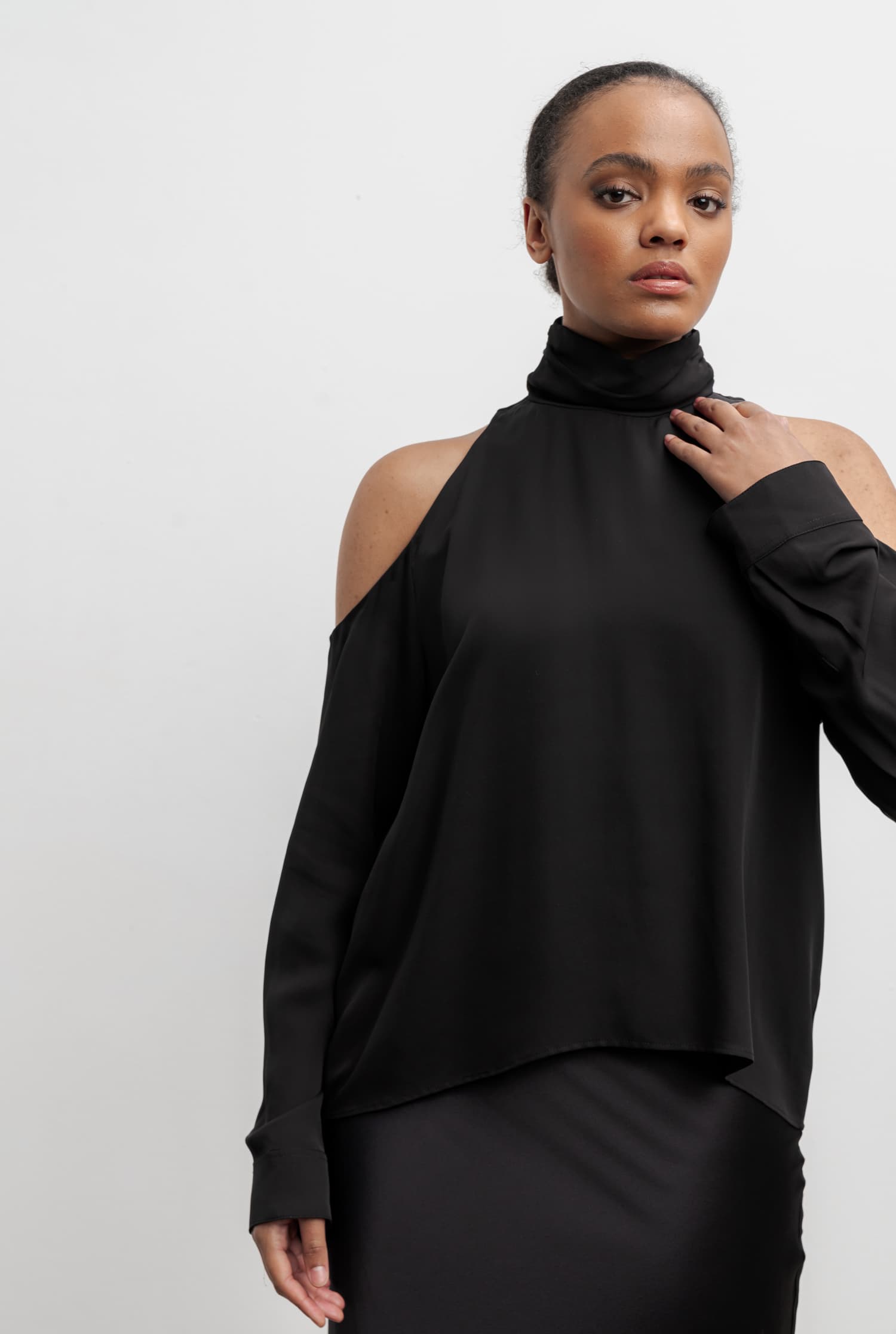 Yuri silk blouse black